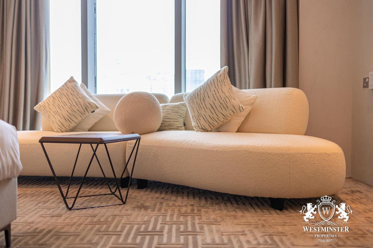 Westminster Dubai Mall Екстериор снимка A sofa