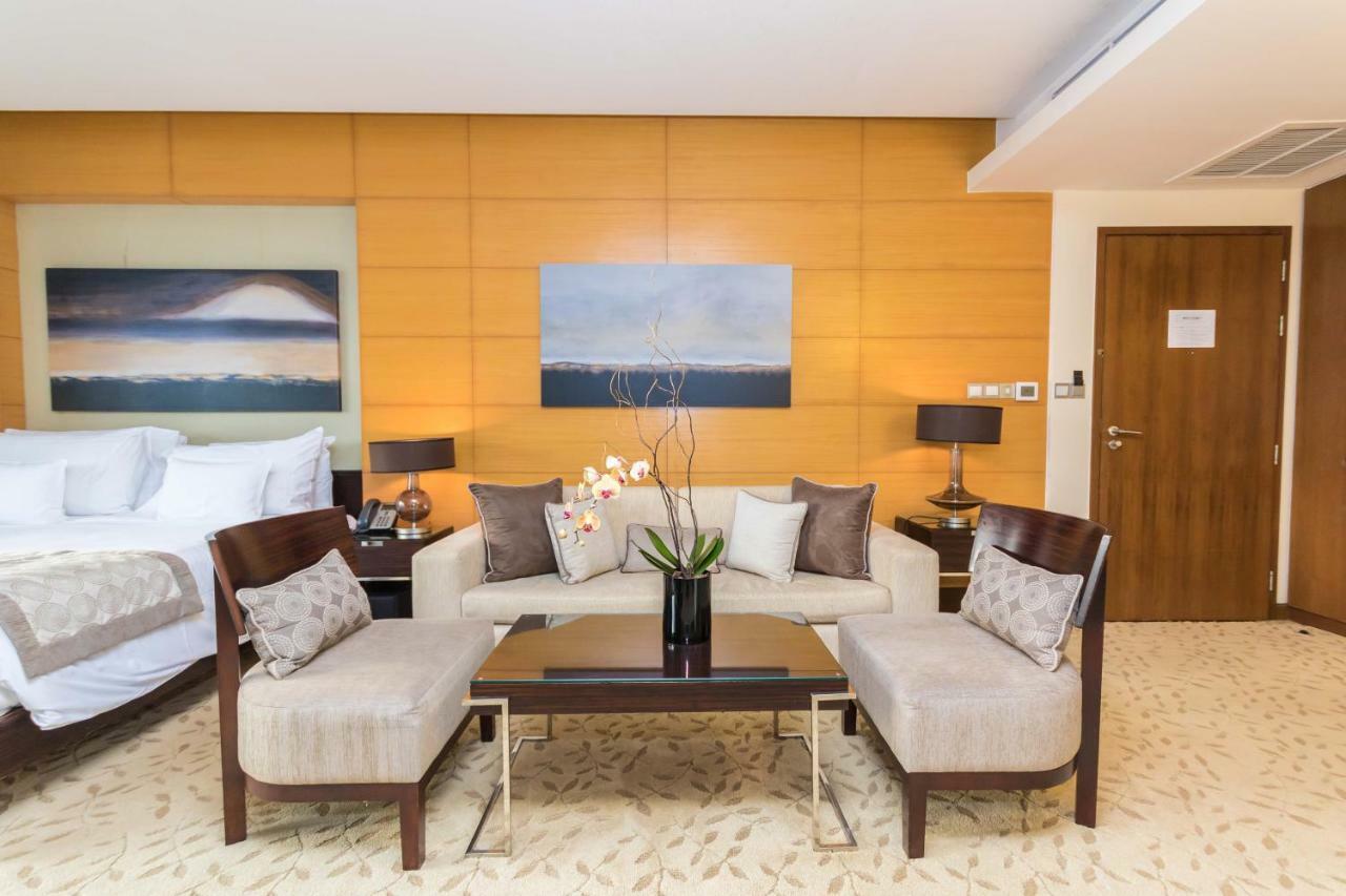 Westminster Dubai Mall Екстериор снимка A suite at the Jumeirah Emirates Towers Hotel