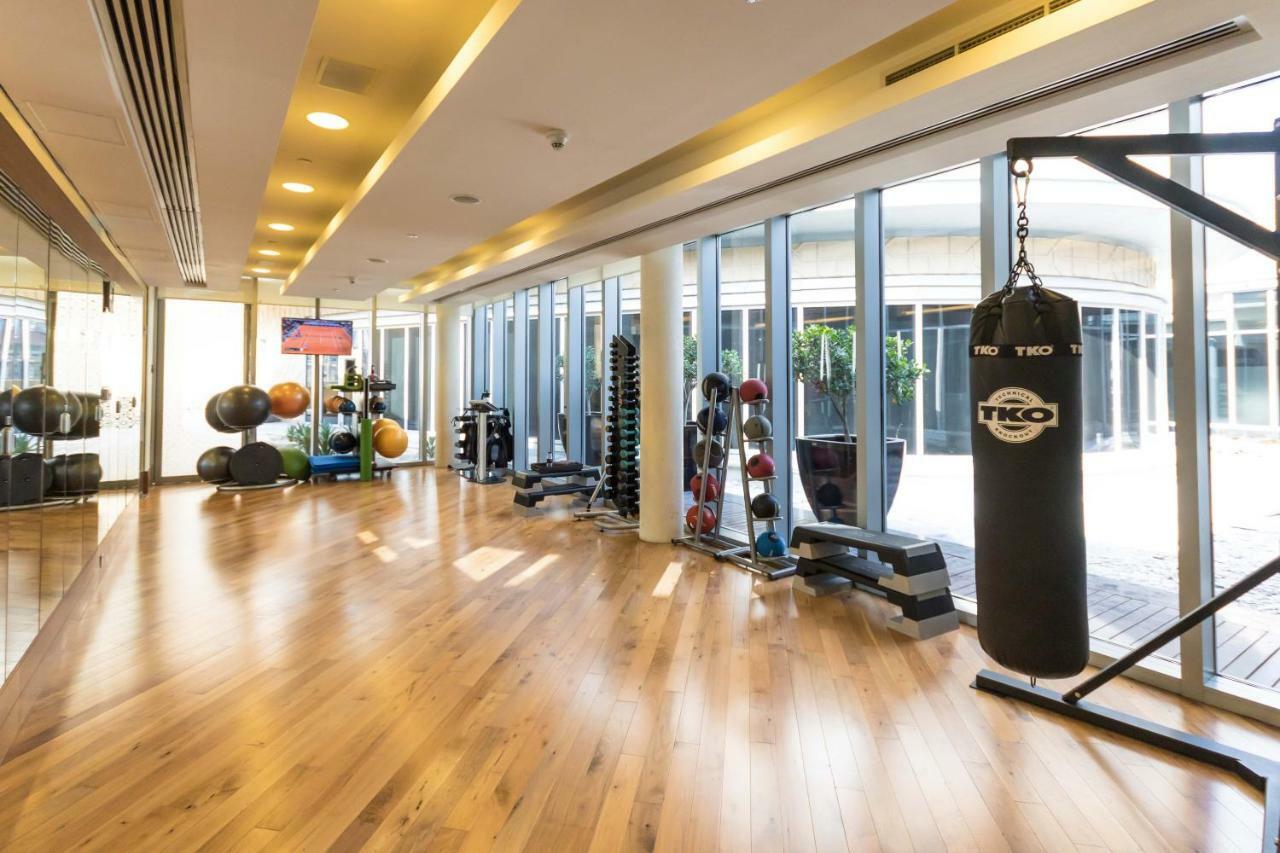 Westminster Dubai Mall Екстериор снимка The gym at the hotel