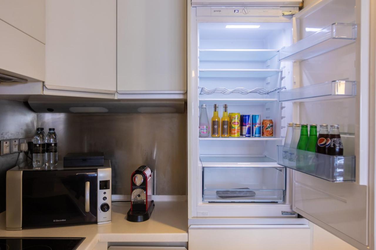 Westminster Dubai Mall Екстериор снимка A refrigerator